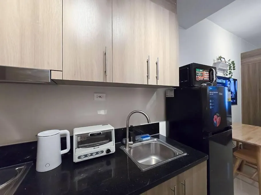 1Br Unit Condotel W Balcony Fame Residences -Fm32 Manila Apartment