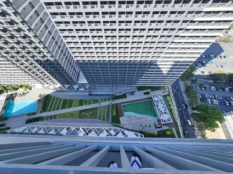 Apartment 1Br Unit Condotel W Balcony Fame Residences -Fm32 Manila Philippines