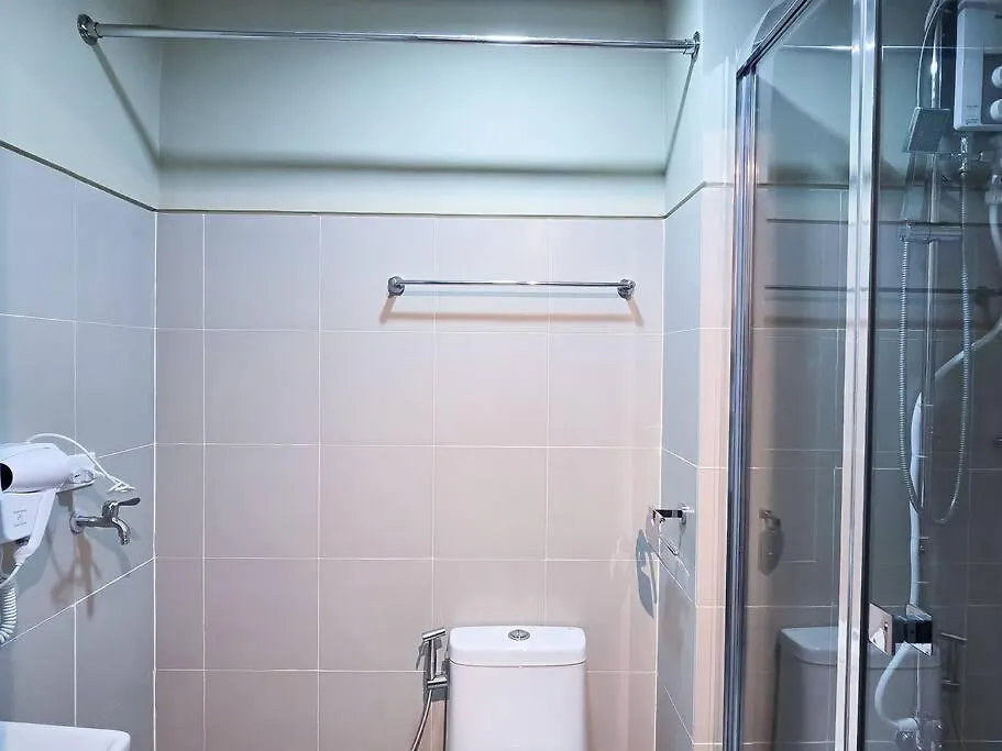 1Br Unit Condotel W Balcony Fame Residences -Fm32 Manila 0*,  Philippines