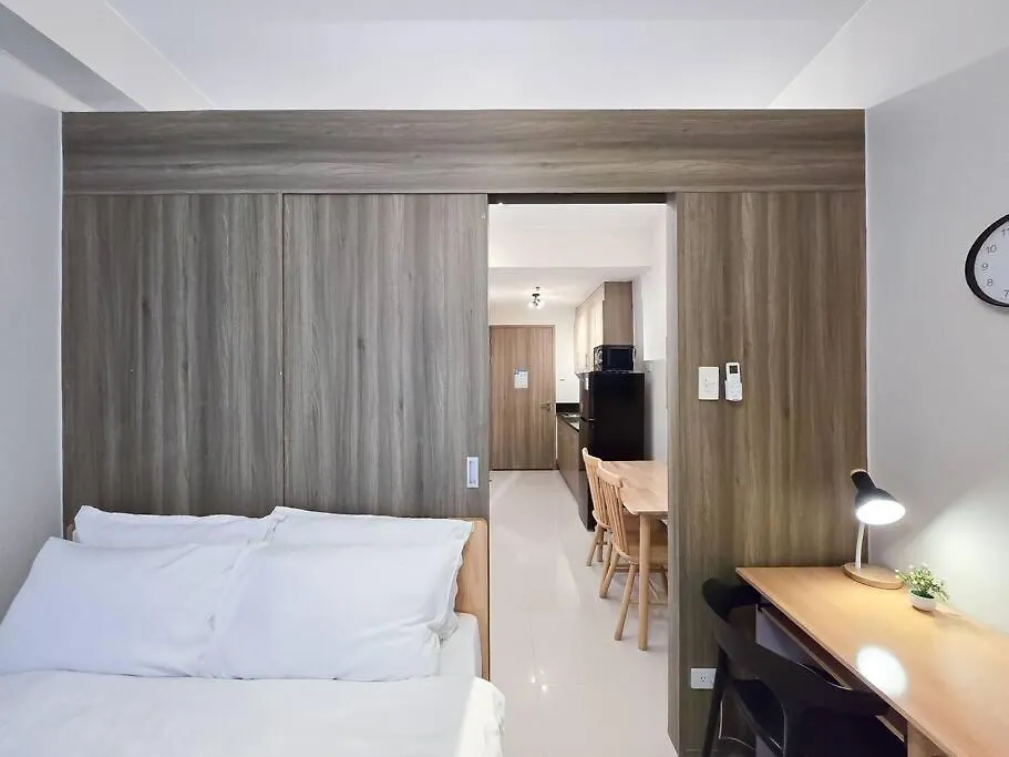 Apartment 1Br Unit Condotel W Balcony Fame Residences -Fm32 Manila