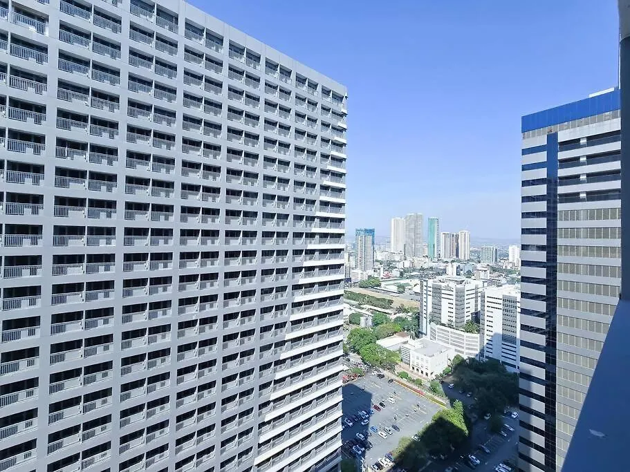 1Br Unit Condotel W Balcony Fame Residences -Fm32 Manila Apartment
